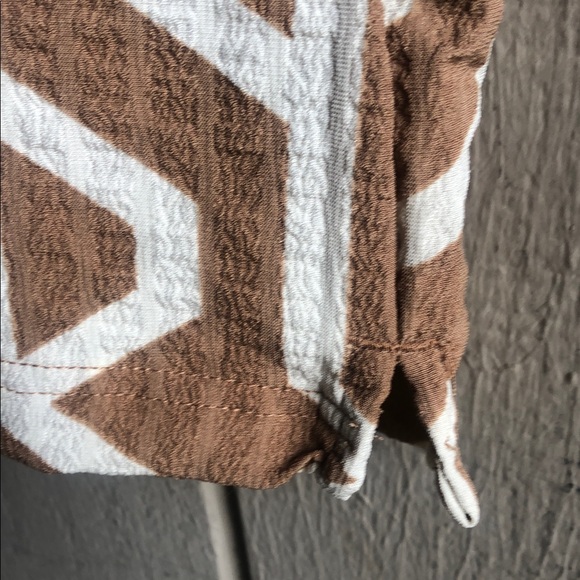 Stylish Tan Geometric Men's Shirt - Picture 3 of 7